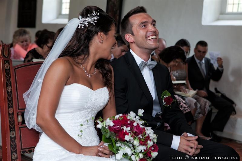 Kirchliche Trauung in der Dorfkirche Alt-Reinickendorf | Hochzeit in Berlin