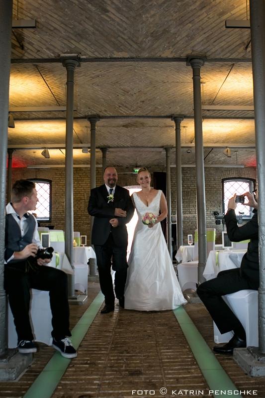 Standesamtliche Trauung | Frauen Hochzeit auf dem Gutshof Britz (Berlin)