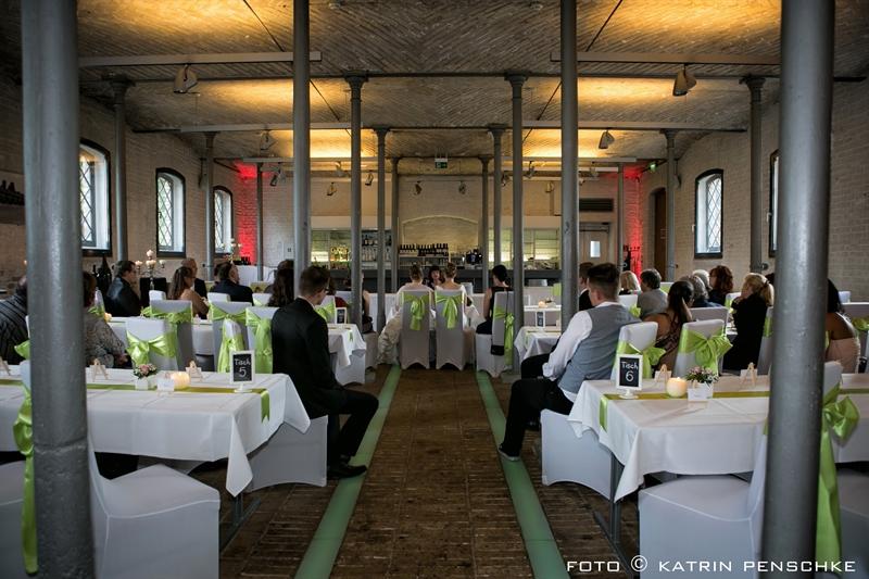 Standesamtliche Trauung | Frauen Hochzeit auf dem Gutshof Britz (Berlin)