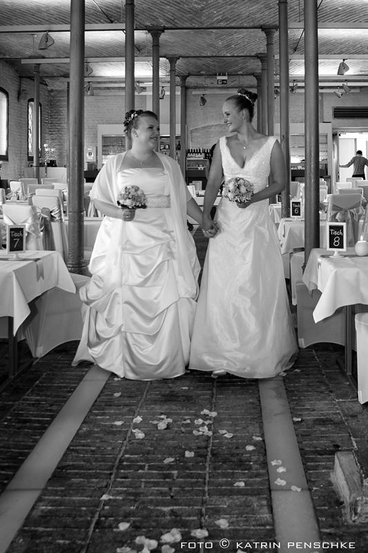 Standesamtliche Trauung | Frauen Hochzeit auf dem Gutshof Britz (Berlin)