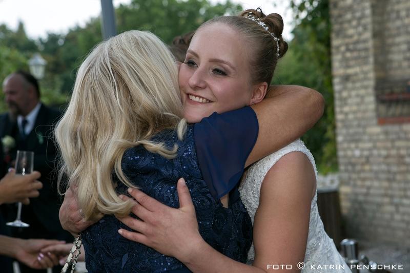 Frauen Hochzeit auf dem Gutshof Britz (Berlin)