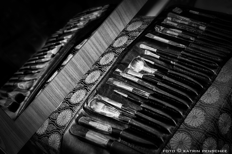 getting ready – Ankleide der Braut | Hochzeit in Kloster Chorin