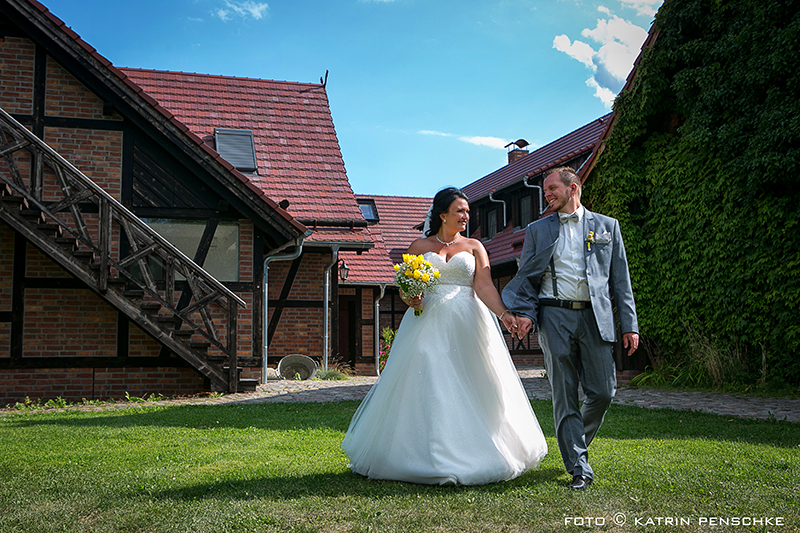 Brautpaarfotos | Hochzeit im Spreewald Zum Alten Backhaus in Burg